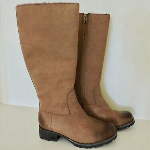 Ugg tall Leather tan boots